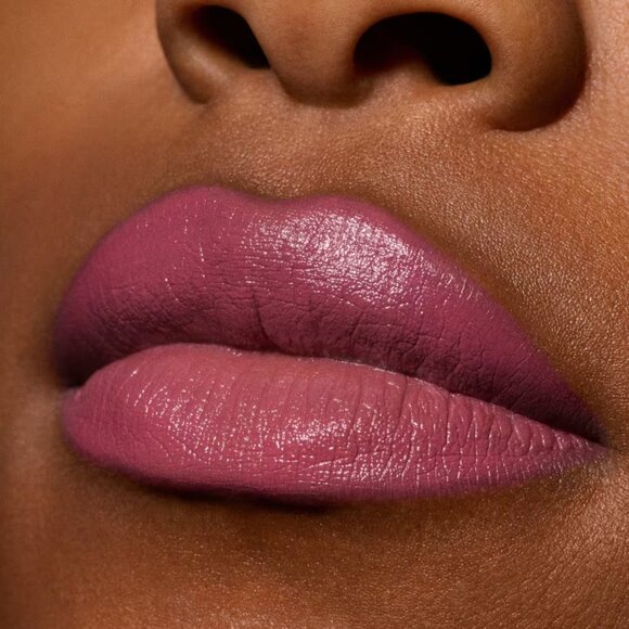 MAC 2025 HOLIDAY MACXIMAL SATIN LIPSTICK - PINK LIST - Picture 3 of 5